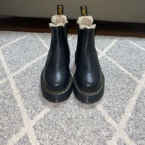 SOLD !!!  2976 FAUX FUR LINED PLATFORM CHELSEA BOOTS
